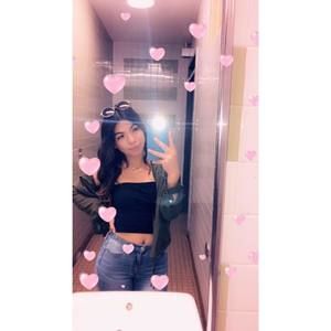 Meet your Posher, Alexia